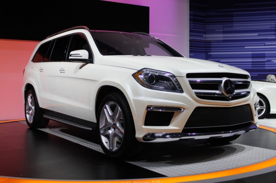 Mercedes-Benz наделил новый GL-Class комфортом седана S-Class